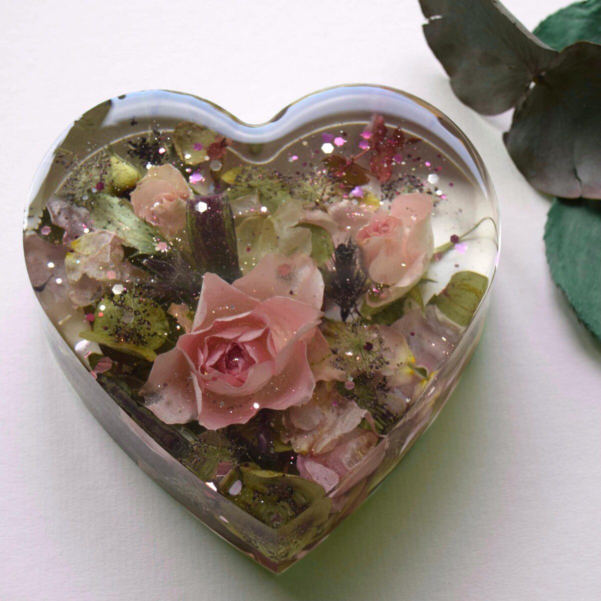 Resin heart with preserved wedding flowers